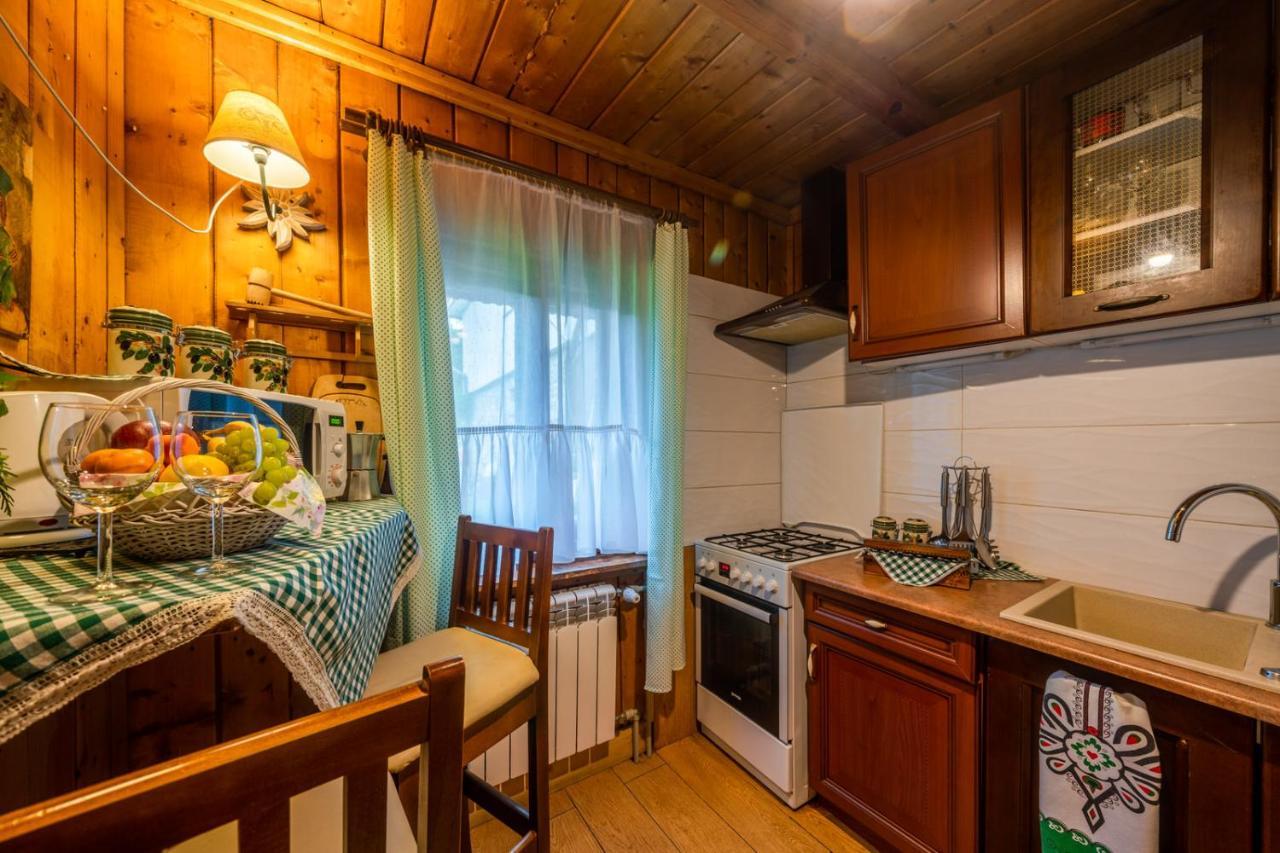 Z Widokiem Na Gory I Prywatny Z Zadaszona Altana - Grillem I Ogniskiem. Habitación en casa particular Zakopane