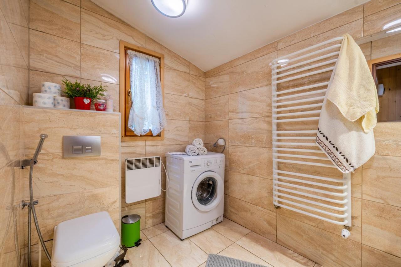 Z Widokiem Na Gory I Prywatny Z Zadaszona Altana - Grillem I Ogniskiem. Habitación en casa particular