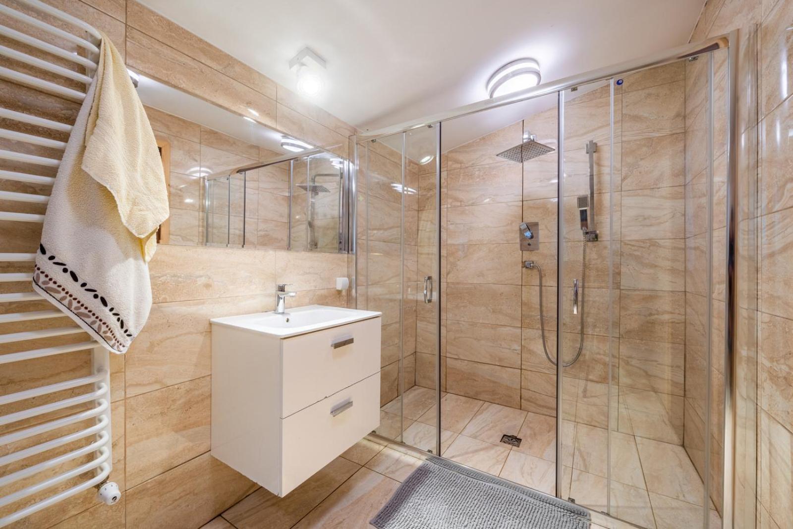 Z Widokiem Na Gory I Prywatny Z Zadaszona Altana - Grillem I Ogniskiem. Habitación en casa particular