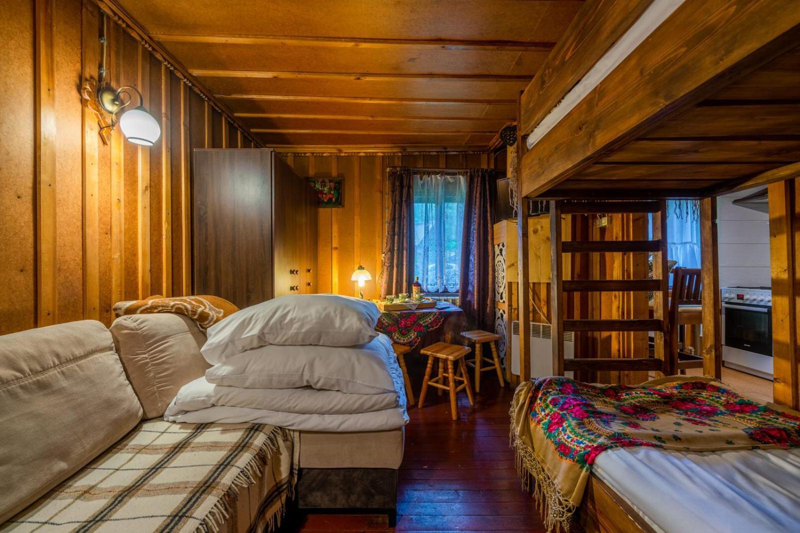 Habitación en casa particular Z Widokiem Na Gory I Prywatny Z Zadaszona Altana - Grillem I Ogniskiem.